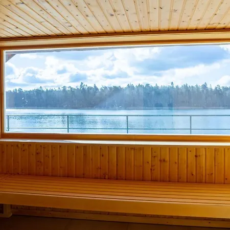 Doellnsee-schorfheide 호텔 템플린