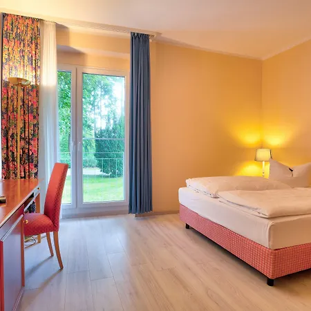 Hotel Doellnsee-schorfheide 4*